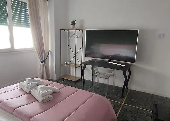 Domus 84 By Babylon * Napoli